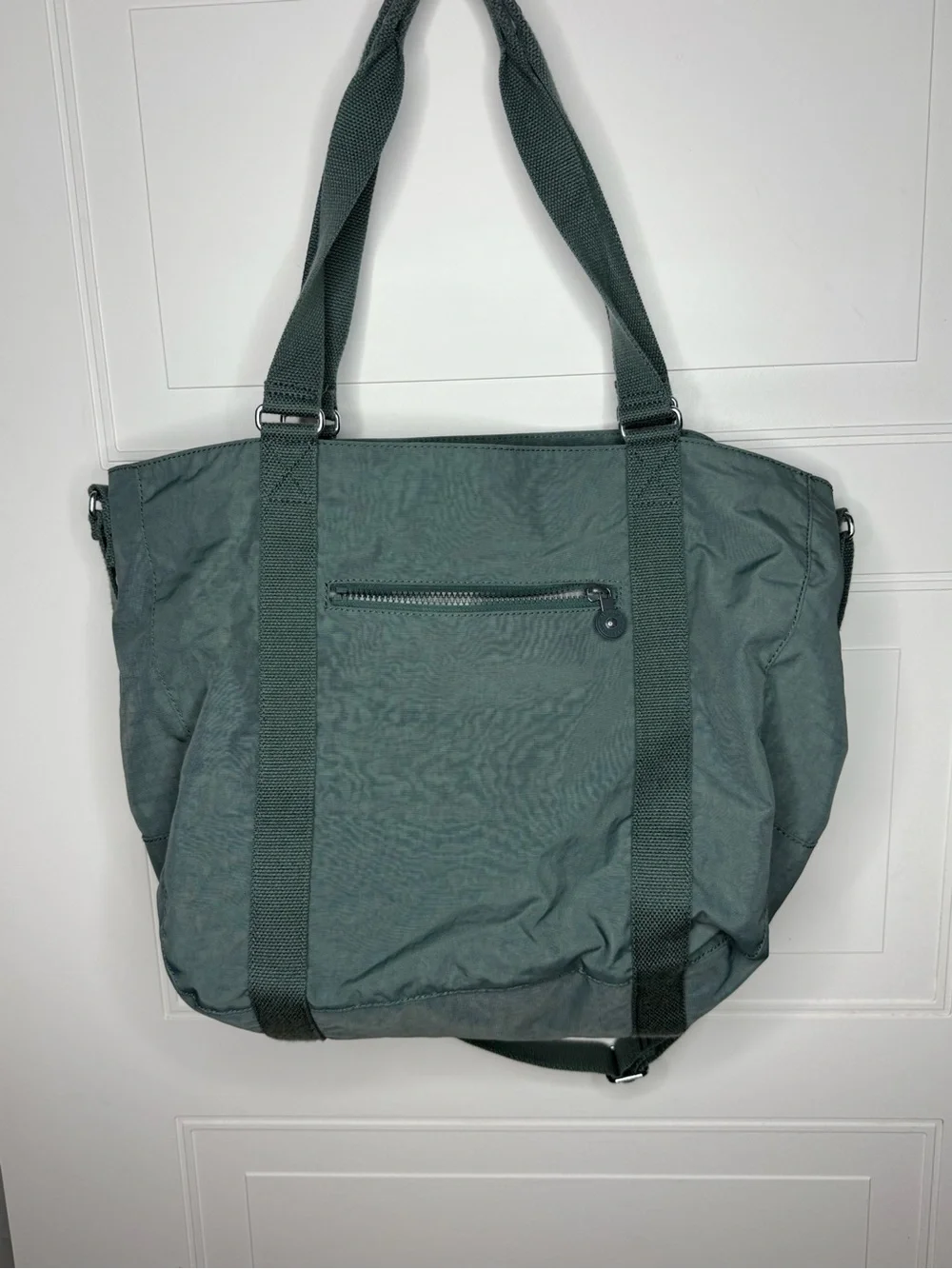 Kipling spacious tote